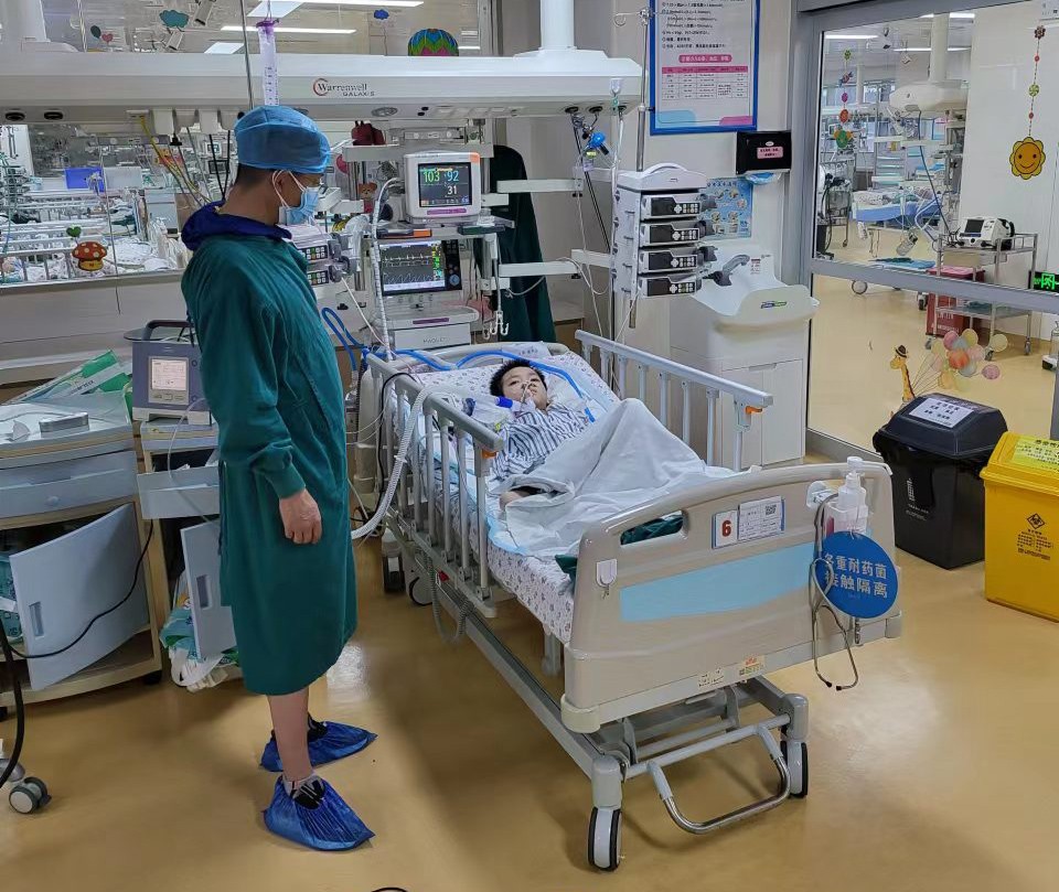 郧西县跨省救护车出租公司